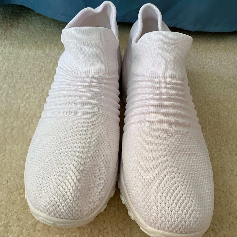 Ladies slip-on sneakers